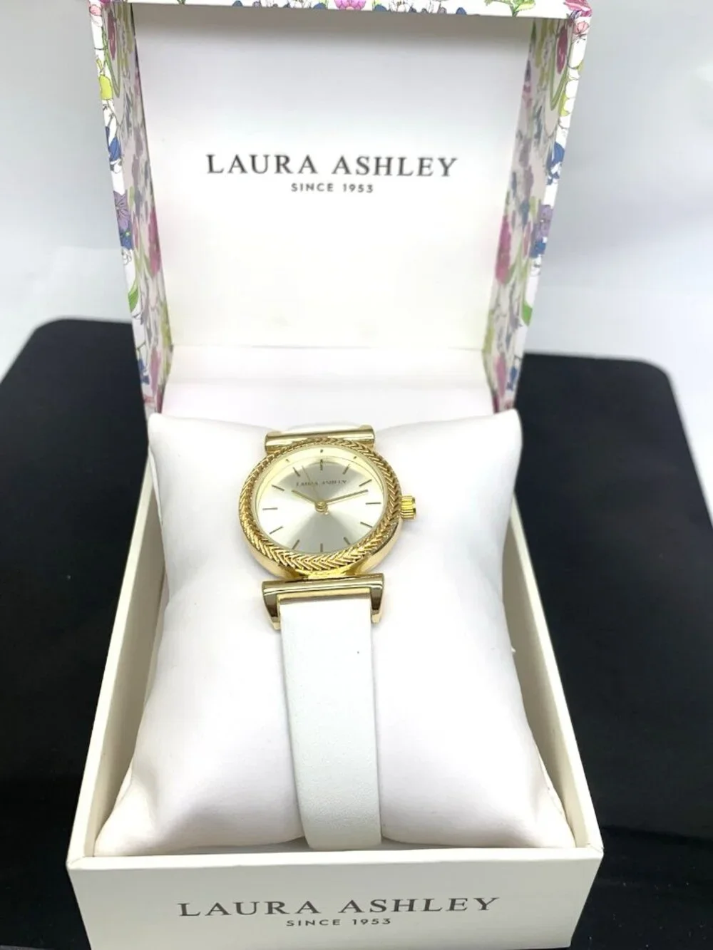 Laura Ashley Women's Watch LA2101YG Quartz Silver Dial Gold White Leather Strap